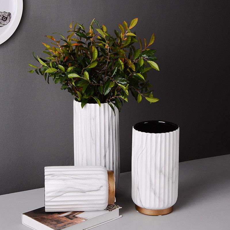 Modern minimalist ceramic vase - Elva Jade's Corner